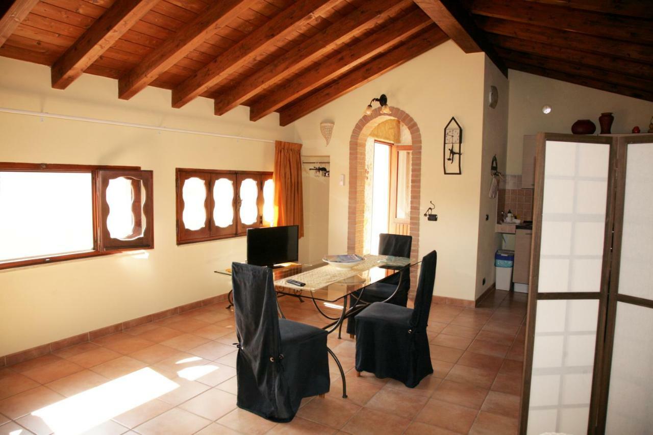 L'Isola Felice Apartment Monserrato Exteriör bild